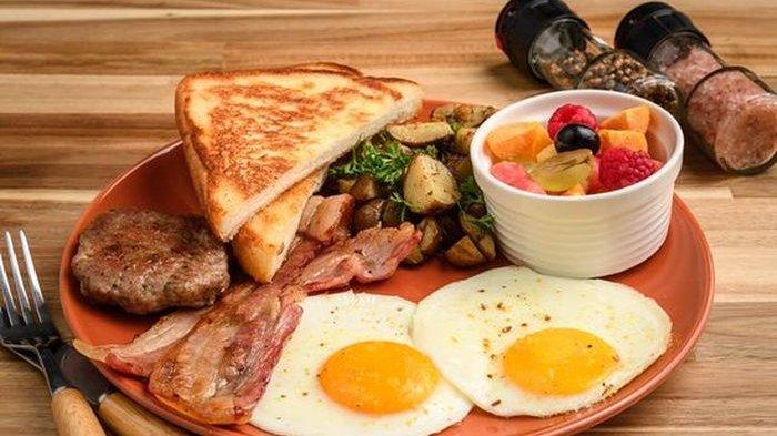 Menu Sarapan Pagi yang Bikin Perut Kenyang dan Berat Naik